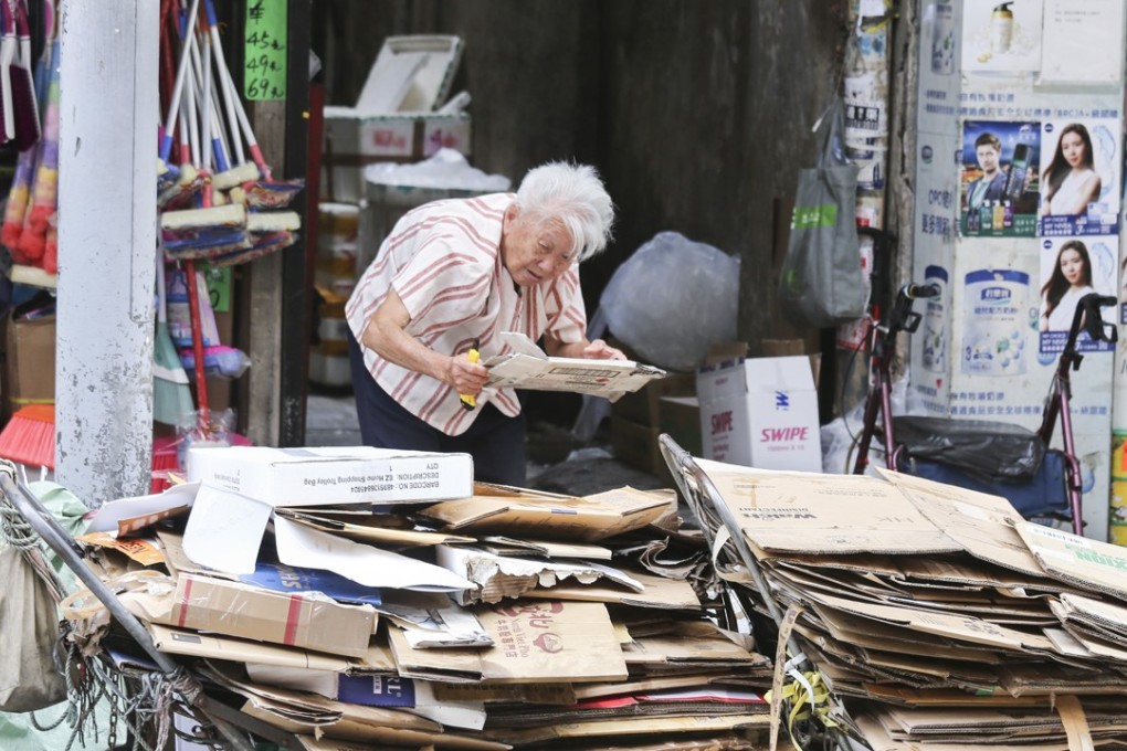 Concern group the Waste Picker Platform says a recent survey of 505 scavengers, mostly women over 60, found they earned an average of HK$716 a month to supplement welfare payments or other earnings. Photo: Dickson Lee