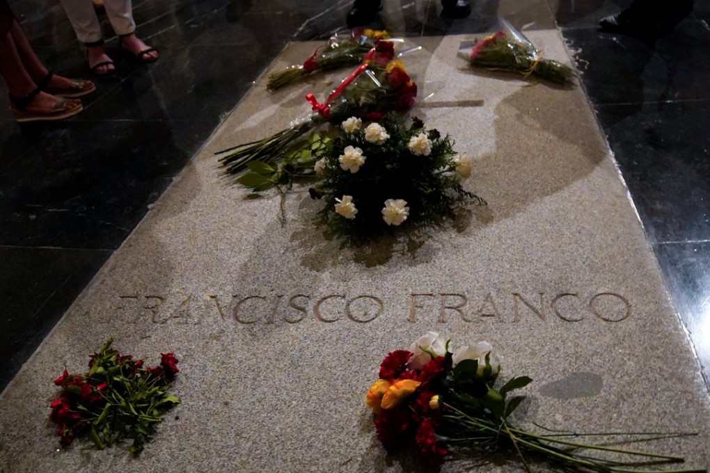 Flowers on the tomb of late Spanish dictator Francisco Franco. Photo: Reuters