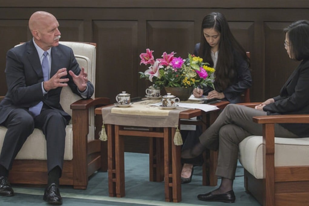 Taiwanese President Tsai Ing-wen meets Admiral Scott Swift, former commander of the US Pacific Fleet, in Taipei on Friday. Photo: Taiwan’s presidential office