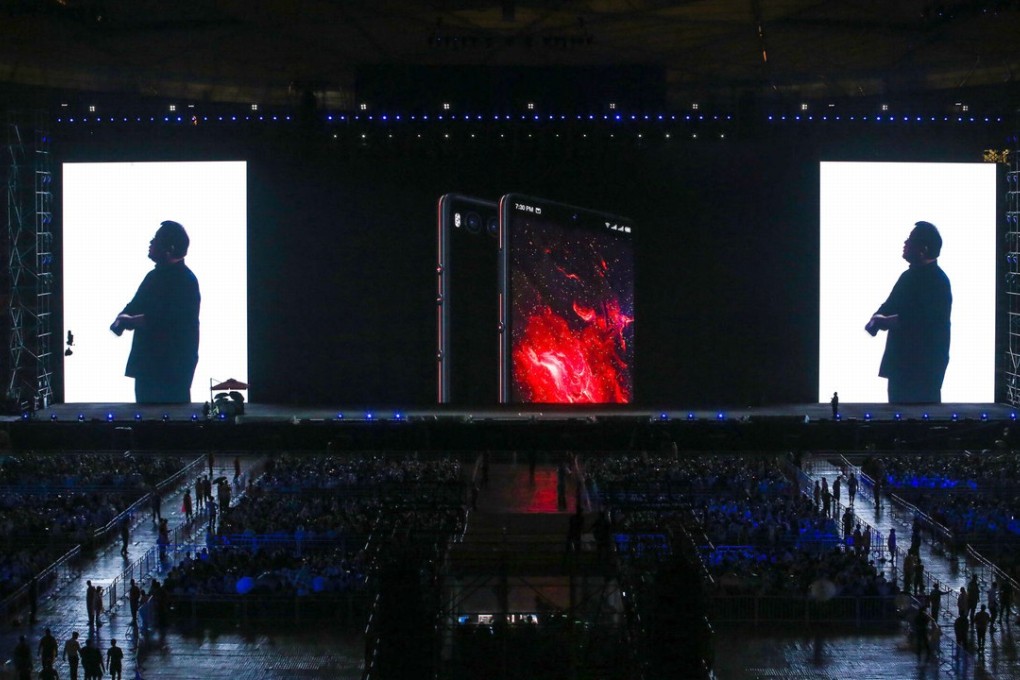 Smartisan has set itself apart in China’s smartphone industry by transforming its annual product launches into variety shows, where people buy tickets to hear founder Luo Yonghao’s repartee and revue. Photo: Handout