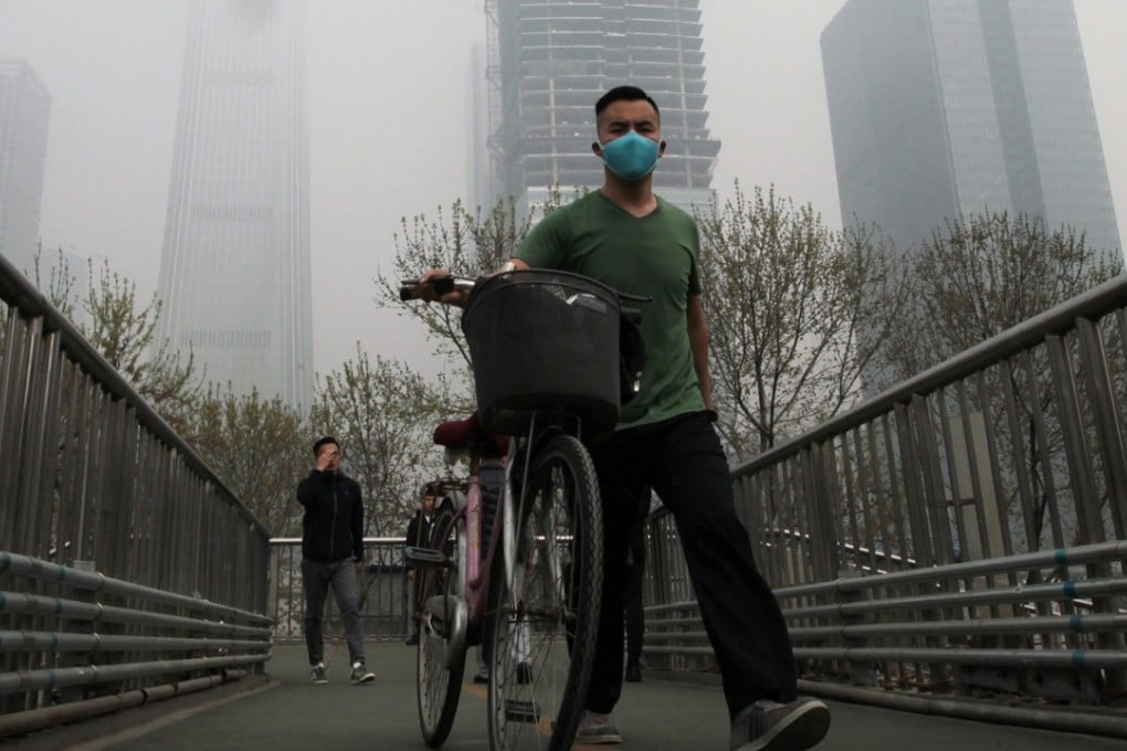 A Chinese study has linked declines in cognitive skills with higher exposure to air pollution. Photo: Kyodo