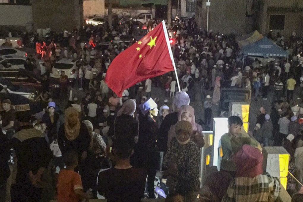 Hui Muslims in rare public protest to protect the grand mosque at Ninggxia. Photo: Internet