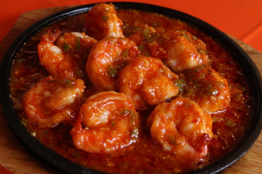 Fried prawns with sizzling chilli sauce is a highlight on The Red Pepper’s ever-popular Sichuan-style menu. Photo: Felix Wong