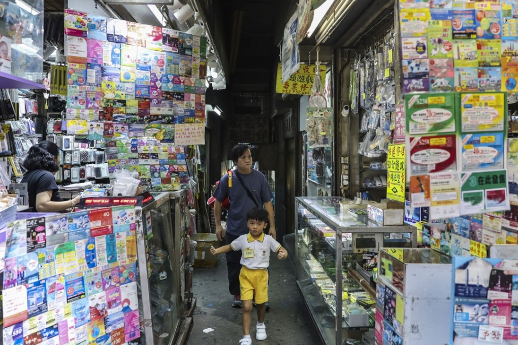 Stall holders in Kwun Tong will be offered compensation as part of the Urban Renewal Authority’s plan to redevelop the town centre. Photo: Sam Tsang