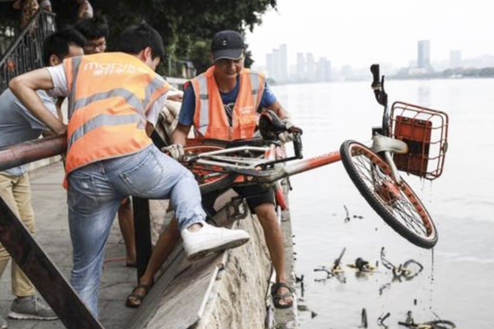 Bike sharing companies recently removed more than 3,000 bikes dumped in rivers in Guangzhou. Photo: thepaper.cn
