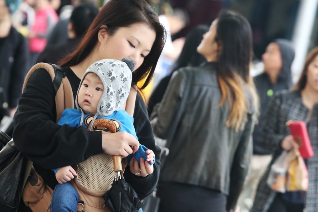 The Hong Kong government is considering extending statutory maternity leave to 14 weeks, in line with the International Labour Organisation standard. Photo: K.Y. Cheng