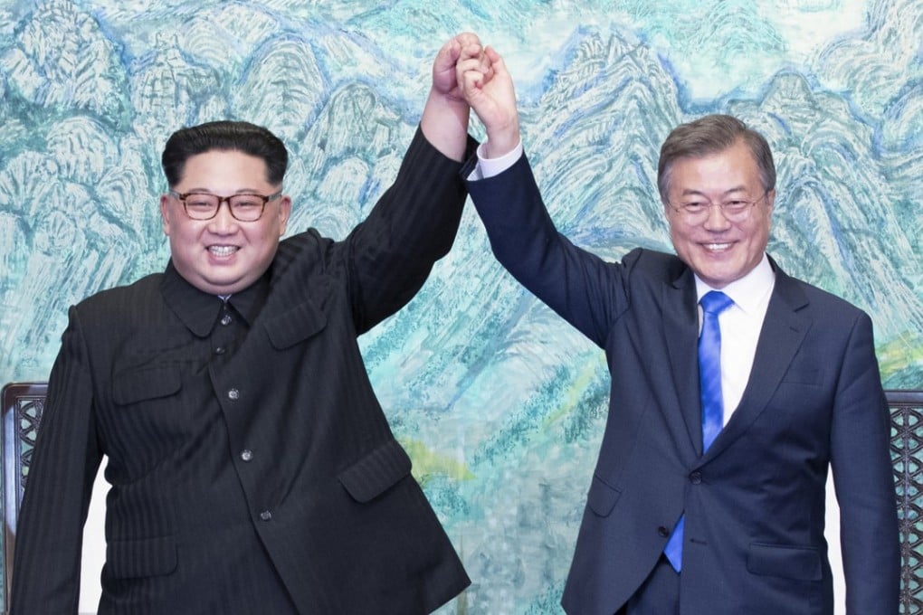 Kim Jong-un (left) and Moon Jae-in will meet again next week. Photo: AP