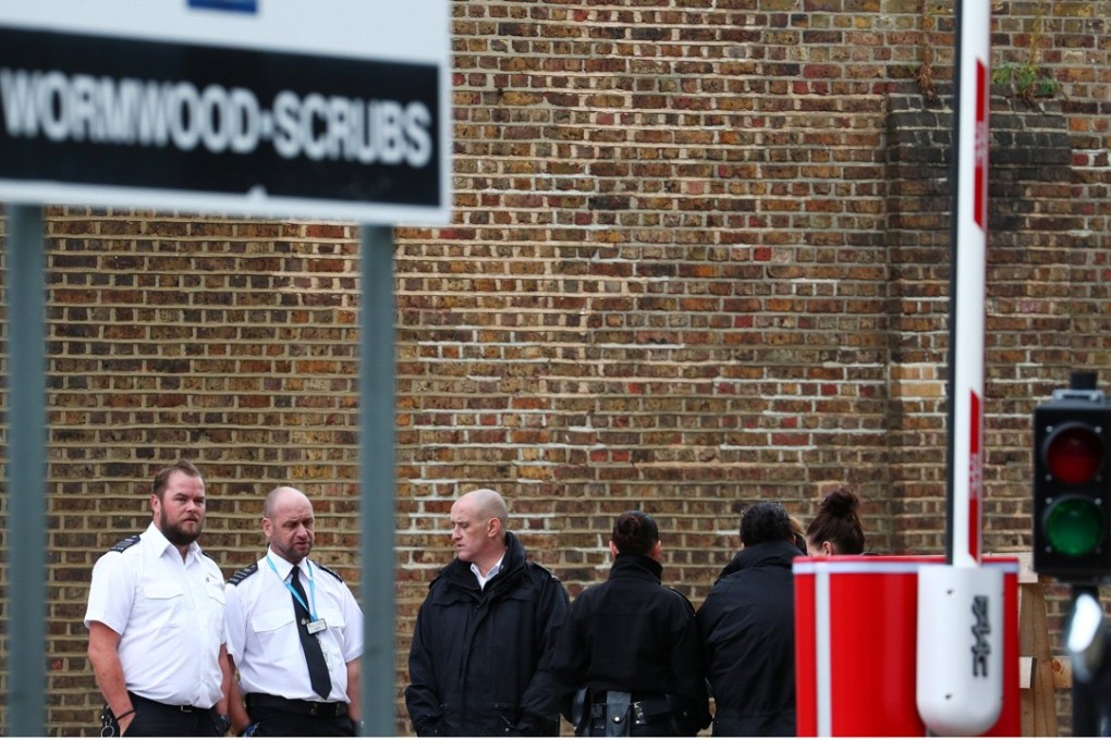 Prison officers staging a protest walkout outside Wormwood Scrubs Prison in London on September 14, 2018. Photo: Reuters