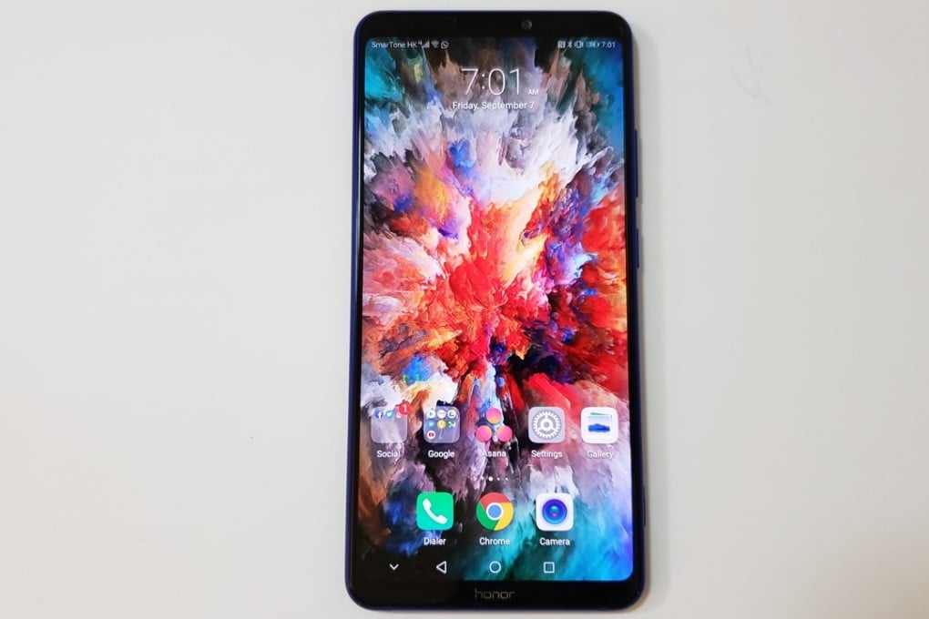 The large Honor Note 10 has a 5,000 mAh battery and 7-inch display. Photo: Ben Sin