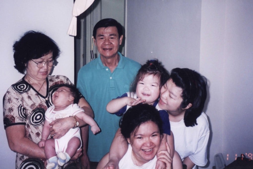 Murder victim Wong Siew Fing with her children, parents and sister. Photo: Handout