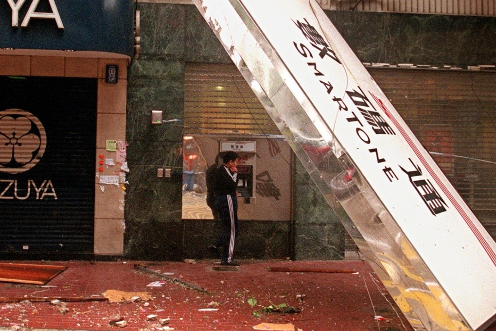 On September 16, 1999, Typhoon York ripped through Hong Kong, causing the typhoon No 10 signal to be raised for 11 hours. Picture: SCMP