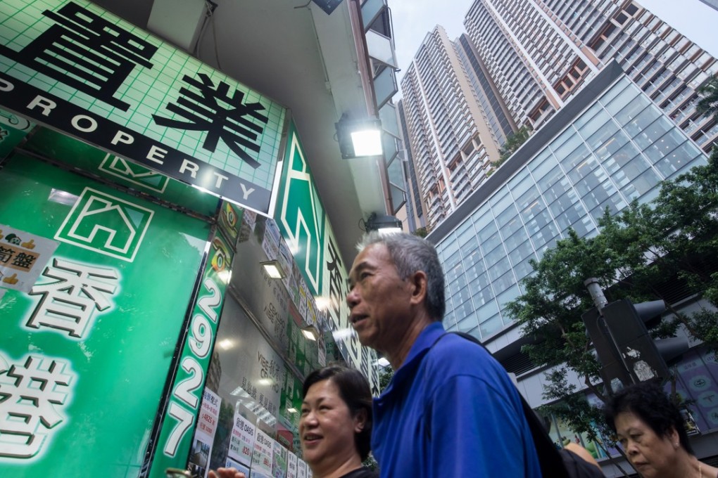 Anecdotal reports point to price discounting as sentiment towards Hong Kong property softens following the Federal Reserve’s base rate increase on Wednesday. Photo: Bloomberg