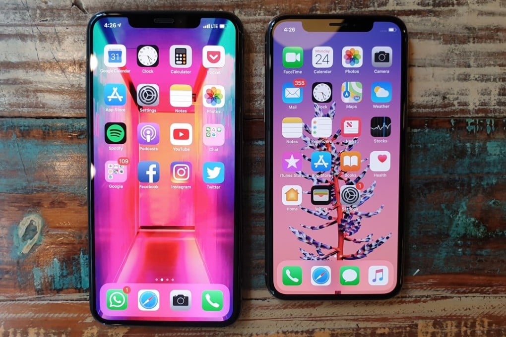 The Apple iPhone XS Max (left) and the iPhone XS. The Max has a 6.5-inch display compared to the XS’s 5.8-inch display. Photo: Ben Sin