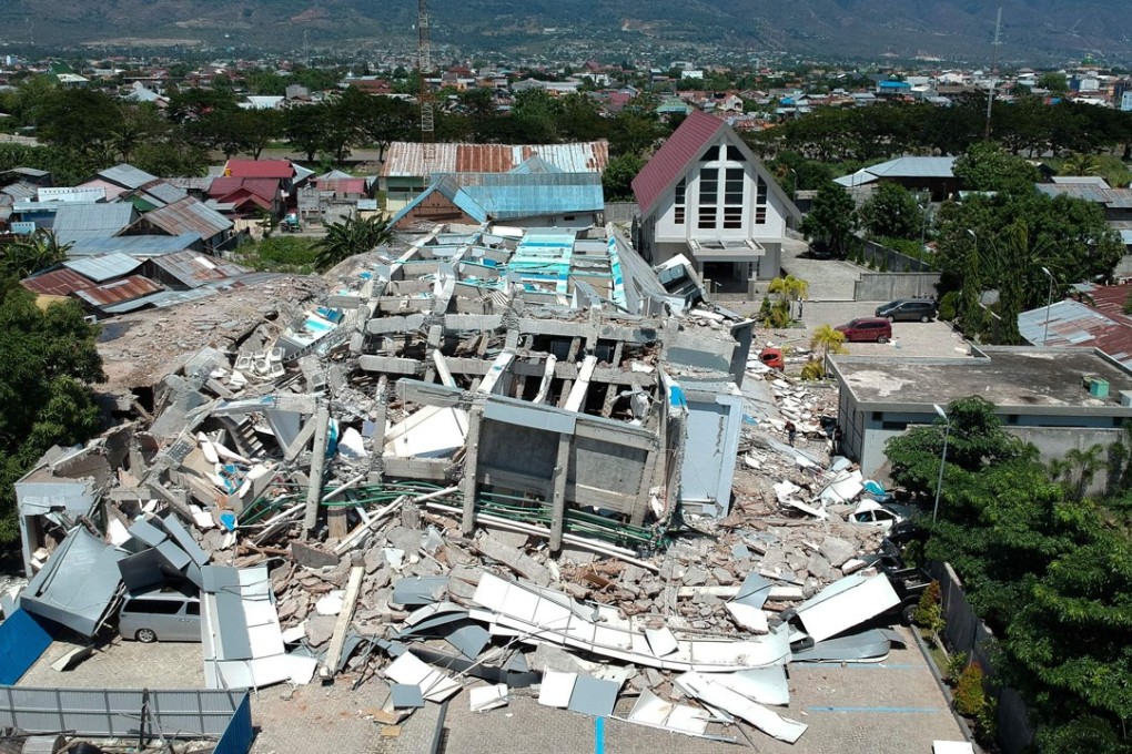 Authorities believe the 80-room Hotel Roa-Roa was near capacity when the district was ravaged by a 7.5 magnitude quake and a tsunami wave Friday. Photo: AFP