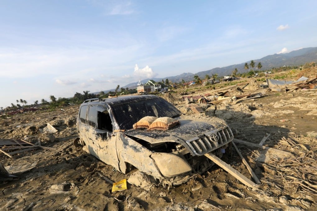 The death toll from the earthquake and tsunamiㅓthat hit Palu, in Indonesia’s Sulawesi, has risen to more than 1,400. Photo: EPA