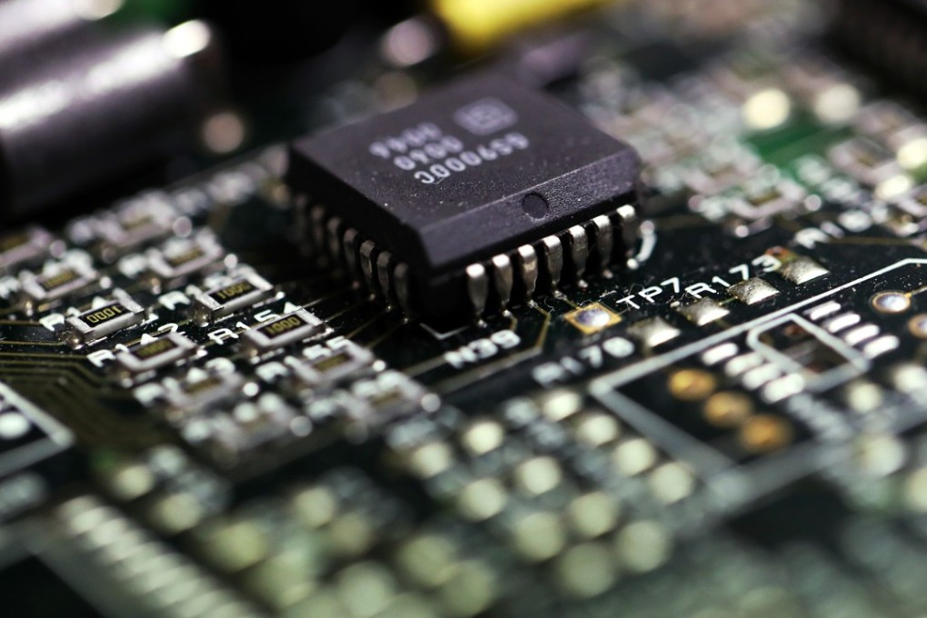 A top-secret US investigation found that a tiny chip, not much bigger than a grain of rice, was inserted inside servers by Super Micro Computer (Supermicro) as these were being manufactured in China, according to a report by Bloomberg Businessweek. These chips would allow attackers to create a stealth doorway into any network that used the compromised servers. Supermicro has denied the matter, the report said. Photo: Bloomberg