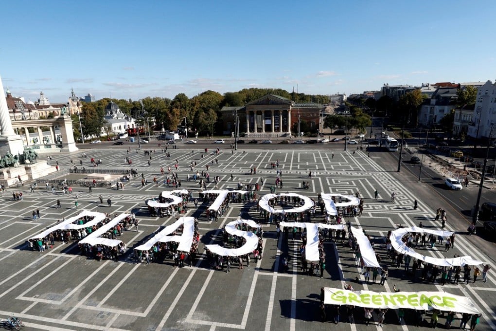File photo of Greenpeace protesting against plastic waste in Heroes Square, Budapest, Hungary. Photo: Reuters