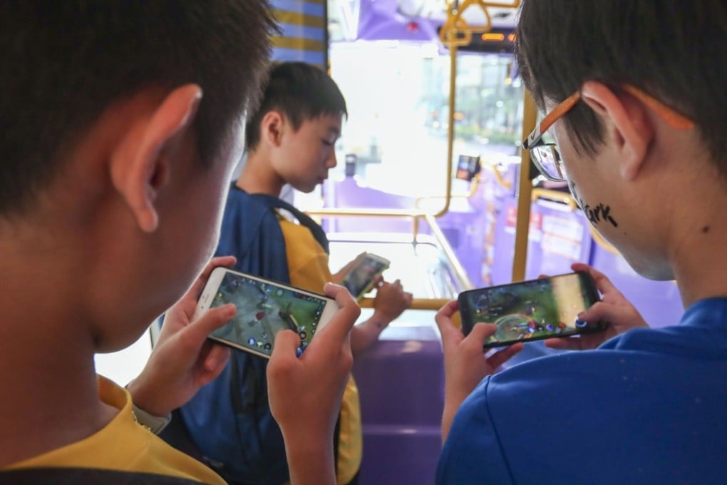 More than 18 per cent of China’s mobile internet users are aged 10-19. Photo: SCMP Pictures