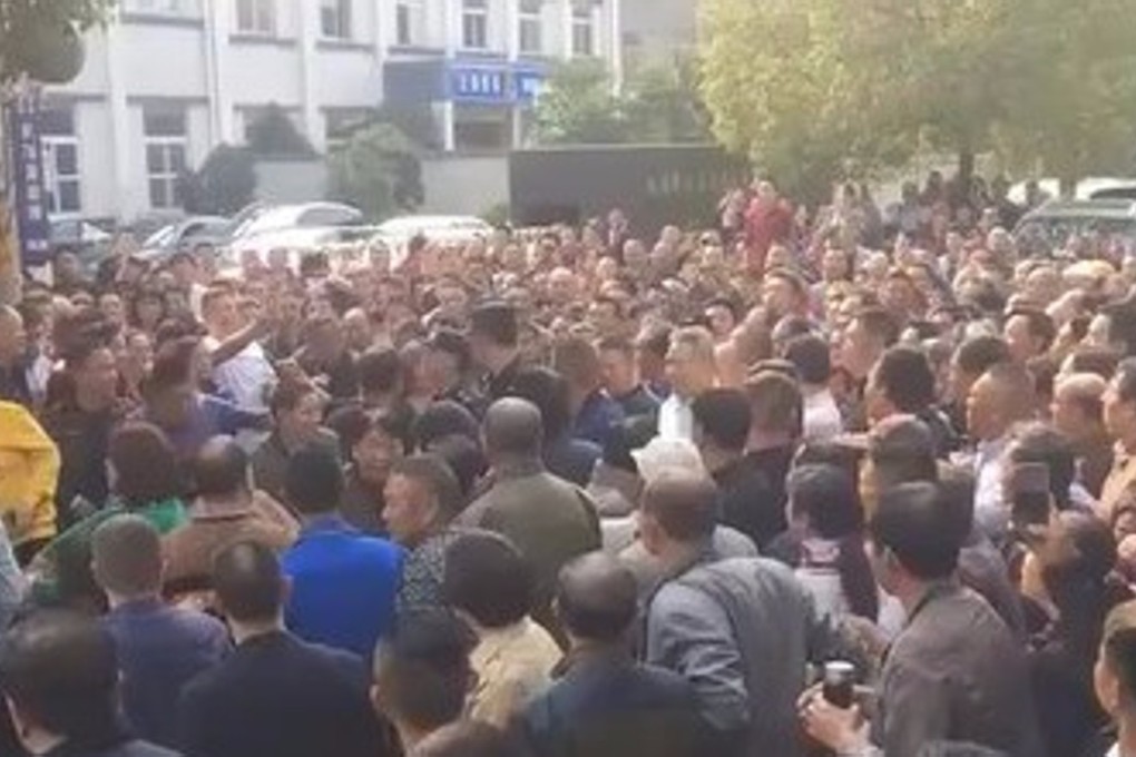 Four people were detained at the scene of the incident. Photo: Weibo