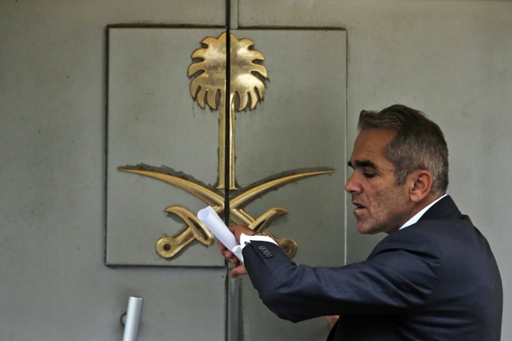 A security guard waits to enter Saudi Arabia's consulate in Istanbul. Photo: AP