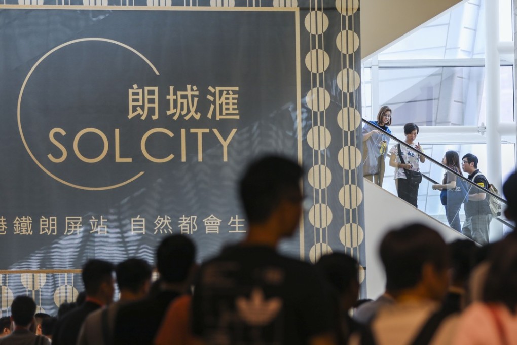 Buyers queue up for the 504 units on offer at Sol City in Tsuen Wan. Photo: Edward Wong