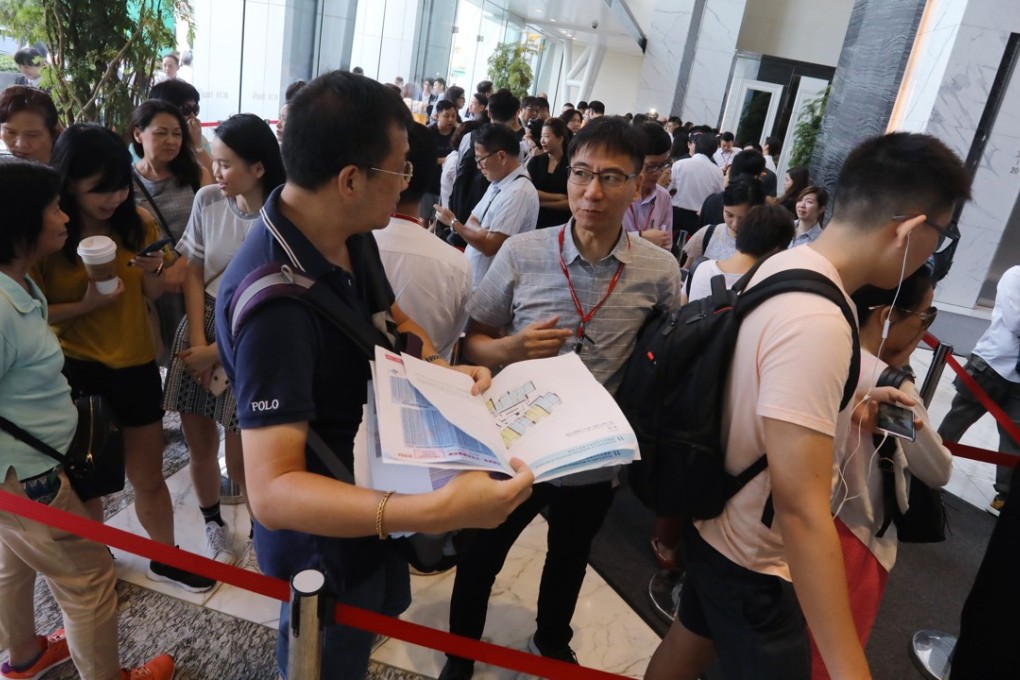 Potential buyers mingle at the third round of sales of Nan Fung Development's LP6 development on September 25. Photo: Jonathan Wong