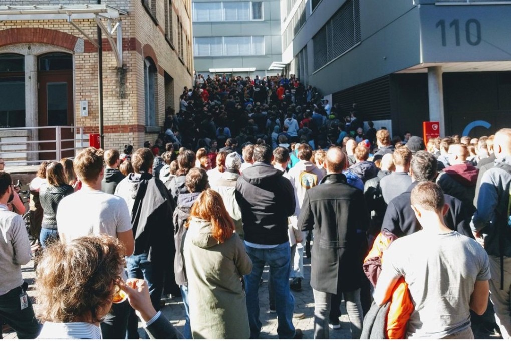 People gather outside the Google office during the walk out in Zurich, Switzerland on November 1, 2018. Photo: Twitter/@Googlewalkout/@Tedonprivacy/Reuters