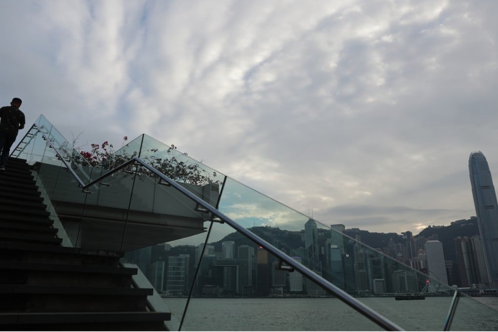 The Hong Kong Observatory raised the warning just after noon on Thursday, but by 11.30pm only minor rainfall of less than 0.5mm had been recorded. Photo: Sam Tsang
