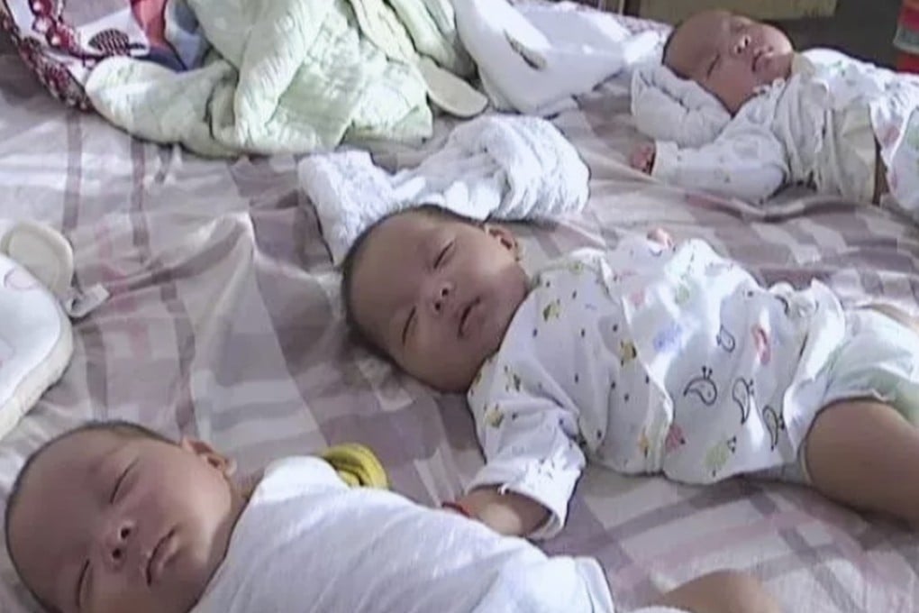 A mother of triplets in eastern China felt she had to put her sons up for adoption on social media after her debt-ridden husband abandoned her when the children were weeks old. Photo: Weixin.qq.com