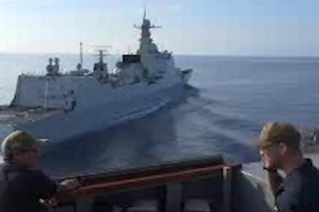 The two warships narrowly avoided a collision. Photo: British Ministry of Defence