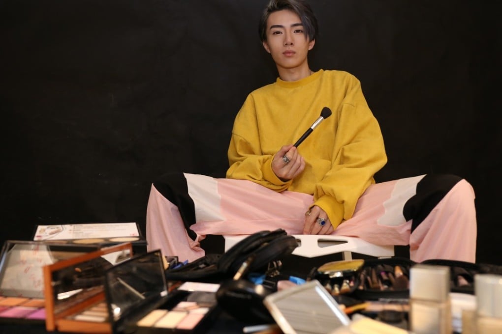 Chen Yueqiang, also known as KK, is a popular beauty blogger in China.