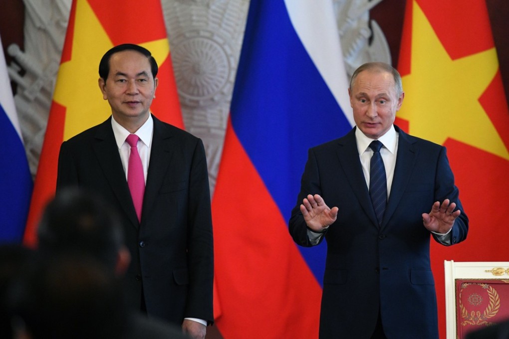 Russian President Vladimir Putin (right) and his Vietnamese counterpart Tran Dai Quang give a press conference at the Kremlin in Moscow on June 29, 2017. Trade between the two countries reached US$5.2 billion last year. Photo: AFP
