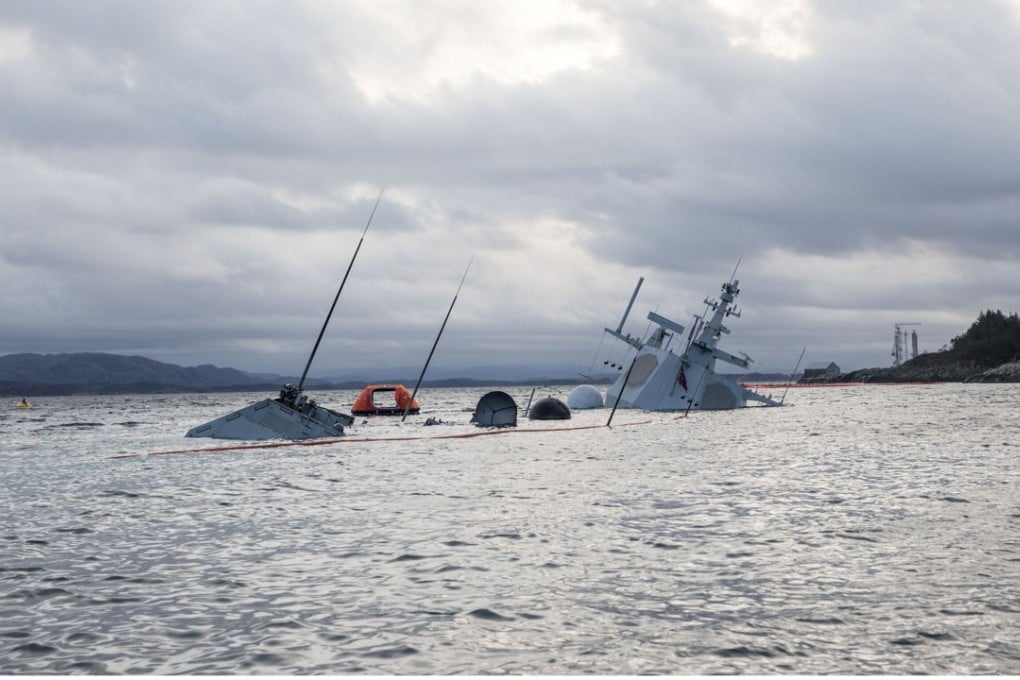 The shipwrecked Norwegian navy frigate KNM Helge Ingstad in Oygarden, Norway on November 13, 2018. Photo: Reuters