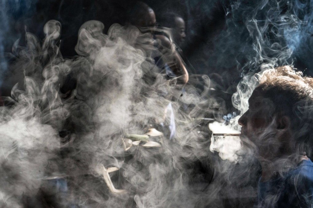 China is home to about 315 million smokers, more than any other country in the world. Photo: EPA