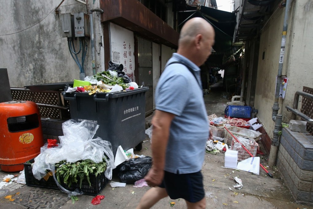 Discarded food waste creates a rats’ paradise in an alley of a market in the same district where a second Hong Kong resident was infected with the hepatitis E virus. Photo: David Wong