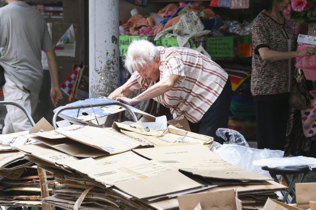 A fifth of Hong Kong’s population, or 1.377 million people, are destitute, according to the latest official figures. Photo: Dickson Lee