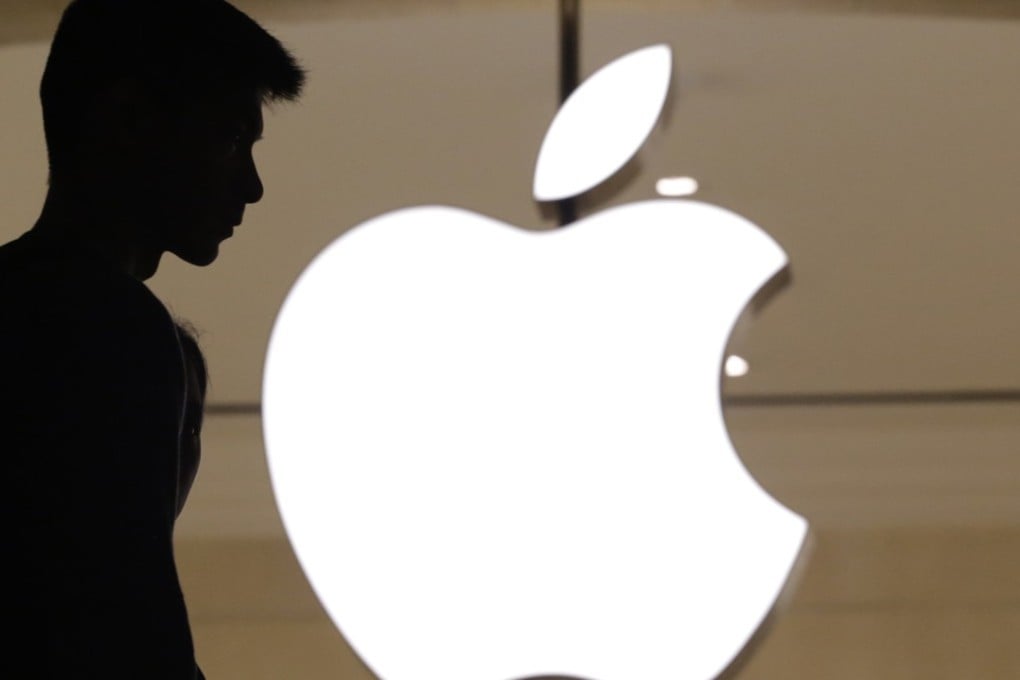 Apple iPhone users in China are generally poorly educated, hard-up and own few valuable assets, according to a report by research agency MobData. Photo: AP