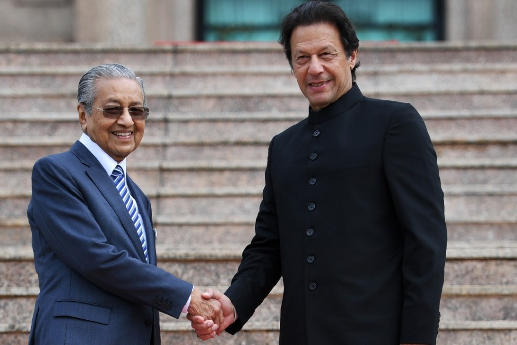 Malaysian Prime Minister Mahathir Mohamad with Pakistani counterpart Imran Khan. Photo: AFP