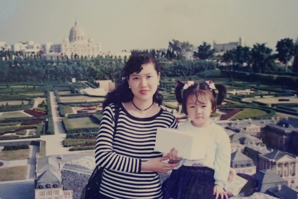 Zhang Donghong, who moved to Shenzhen in 1985, with her daughter Zhong, who is now 28. Photo: Handout