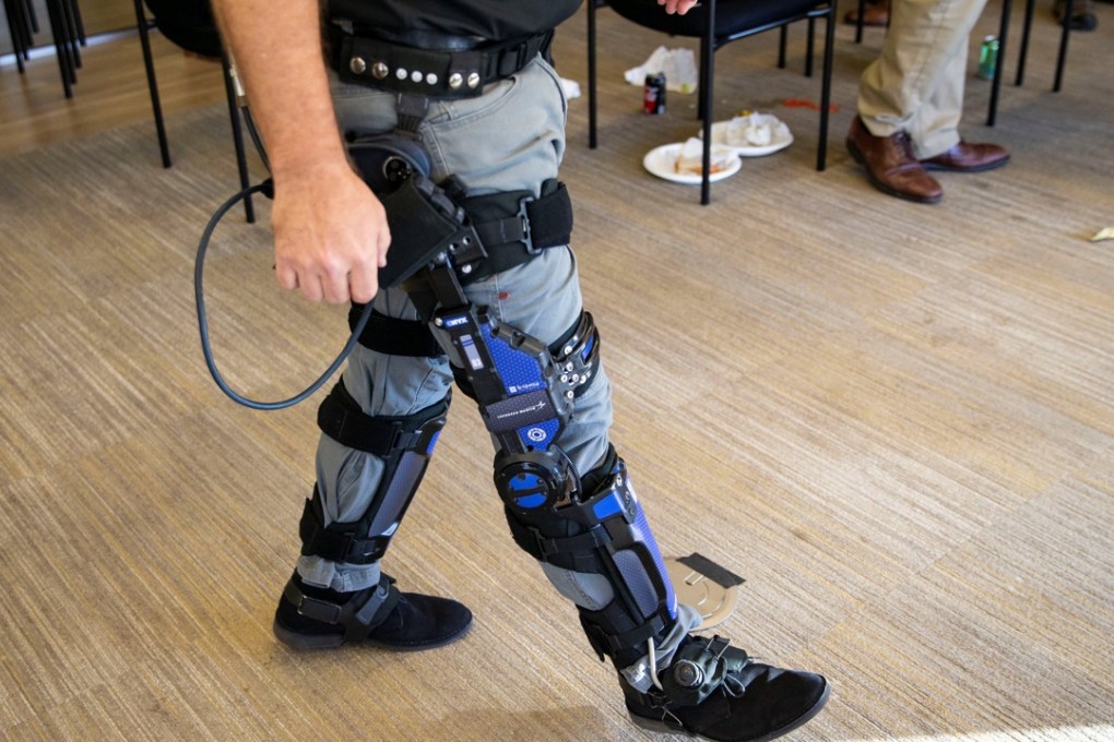 Keith Maxwell, Senior Product Manager of Exoskeleton Technologies at Lockheed Martin, demonstrates an exoskeleton in Washington on Thursday. Photo: Reuters