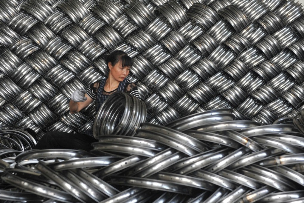Weather forecaster: the price of steel futures. Photo: Reuters