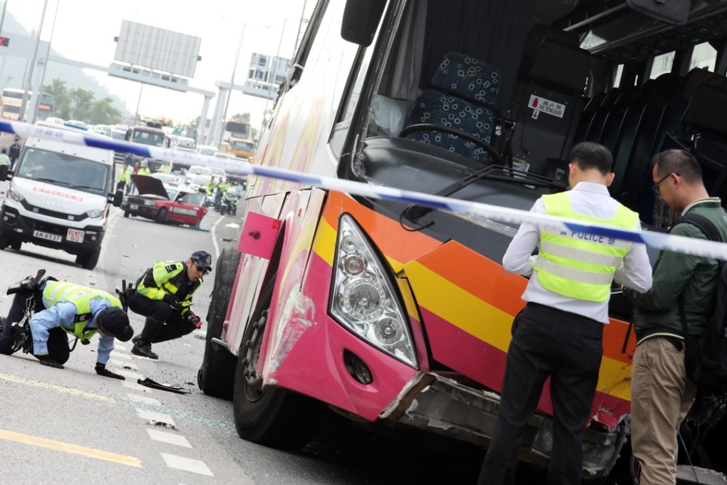 The bus will be sent to the vehicle examination centre in Siu Ho Wan. Photo: Felix Wong