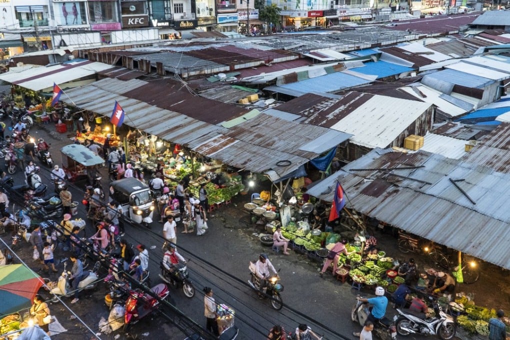The food night market outside Russian Market in Phnom Penh. Photo: Enric Catala