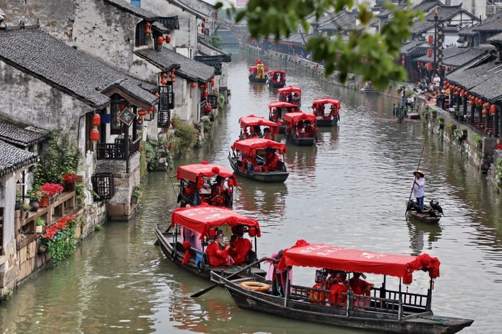 The Chinese government wants to encourage people to celebrate their wedding day in a more traditional and frugal way. Photo: Xinhua