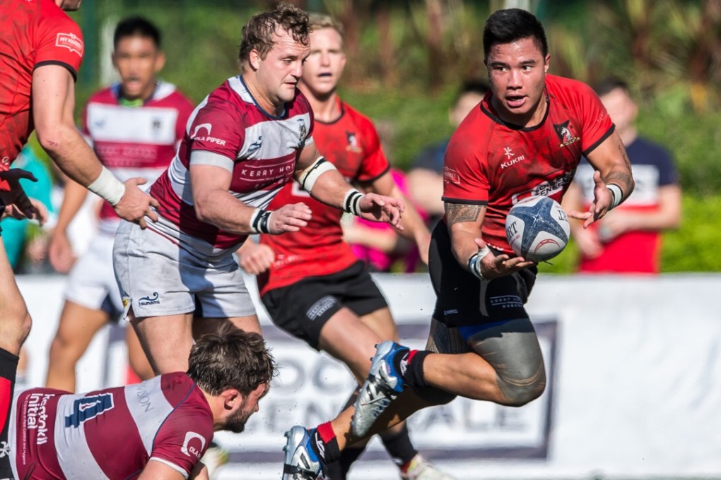 Hooker Seb Siataga starts another Valley rush upfield. Photo: HKRU