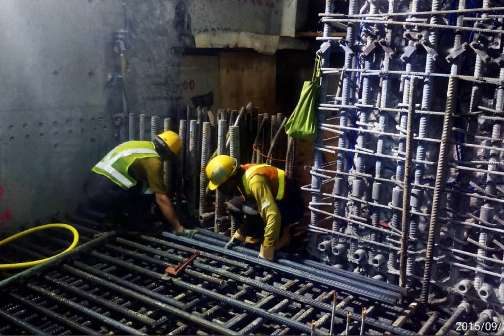 Investigators will check if the bars connecting platform surface slabs to the diaphragm walls are consistent with amended design drawings from the main engineers on the project. Photo: Handout