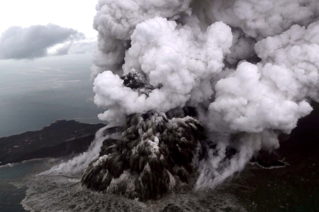 An aerial view of Anak Krakatoa volcano during an eruption at Sunda strait in South Lampung, Indonesia, December 23, 2018. Photo: Antara Foto via Reuters
