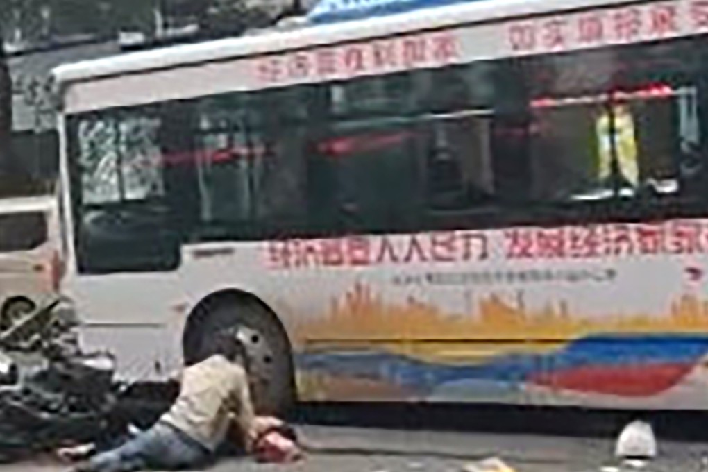 At least five people were killed on Tuesday when a bus ploughed into pedestrians and other road users in a southeast China city after a knife-wielding man attacked its driver. Photo: Sina.com.cn