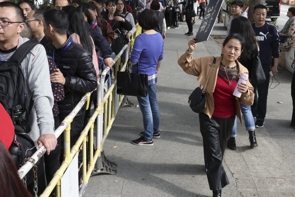 According to the DAB, a daily average of more than 10,000 mainland visitors shopped and dined in Kowloon City. Photo: Nora Tam