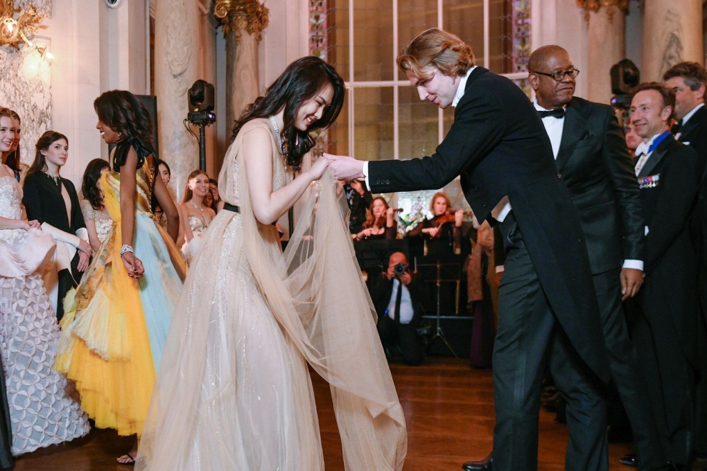 Annabel Yao, daughter of Huawei founder Ren Zhengfei, danced with European royal knights at Le Bal des Debutantes in Paris.